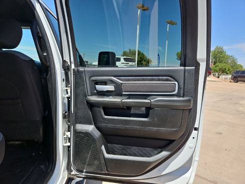 Used 2024 RAM 2500 Big Horn AWD/4WD image 23