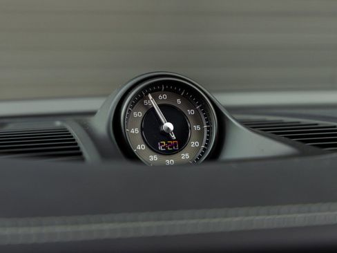 New 2025 Porsche Macan Turbo Electric image 33