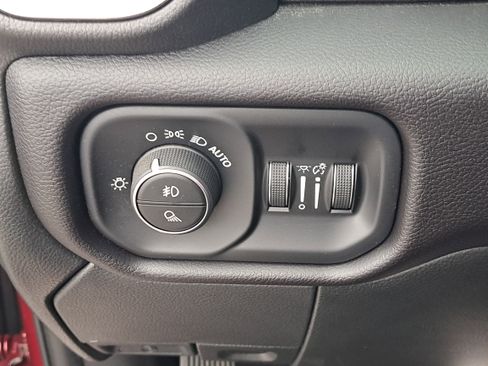 Used 2024 RAM 2500 Laramie w/ Sport Appearance Package image 25