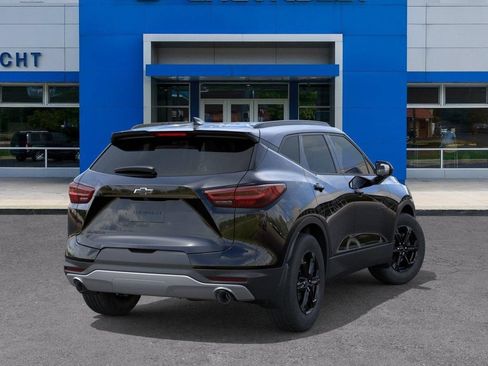 New 2026 Chevrolet Blazer LT w/ Convenience Package FWD image 4