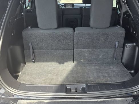 Used 2023 Mitsubishi Outlander ES FWD image 12