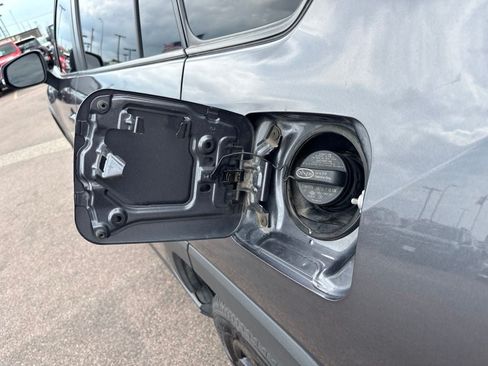 Used 2022 Toyota RAV4 XLE w/ Convenience Package AWD/4WD image 46