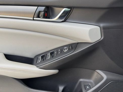 Used 2020 Honda Accord LX image 29