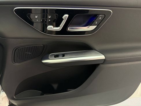 Certified 2025 Mercedes-Benz GLC 350e 4MATIC image 27