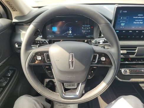 Certified 2024 Lincoln Corsair AWD w/ Equipment Group 101A image 7