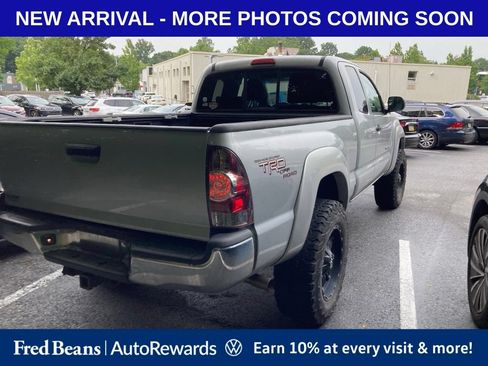 Used 2009 Toyota Tacoma 4x4 Access Cab V6 w/ TRD Off-Road Pkg image 5