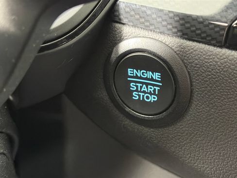 Used 2025 Ford Escape ST-Line Select AWD/4WD image 23
