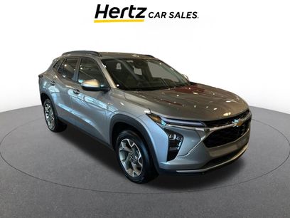 Used 2025 Chevrolet Trax LT