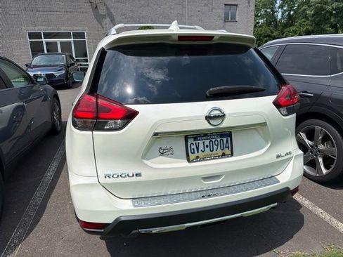 Used 2017 Nissan Rogue SL AWD/4WD image 9