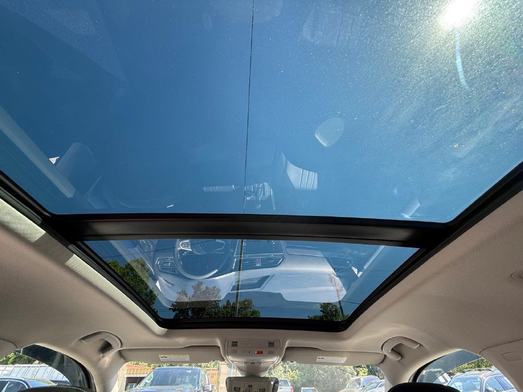 Used 2022 Volkswagen Tiguan SE w/ Panoramic Sunroof Package AWD/4WD image 20