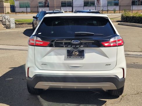 Used 2023 Ford Edge SEL w/ Convenience Package AWD/4WD image 4
