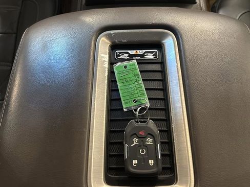 Used 2019 GMC Yukon Denali w/ Open Road Package AWD/4WD image 25