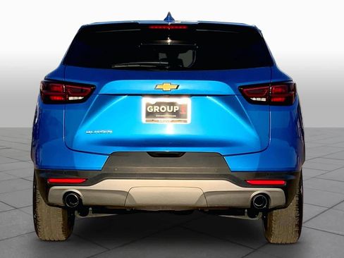 Used 2026 Chevrolet Blazer LT FWD image 5