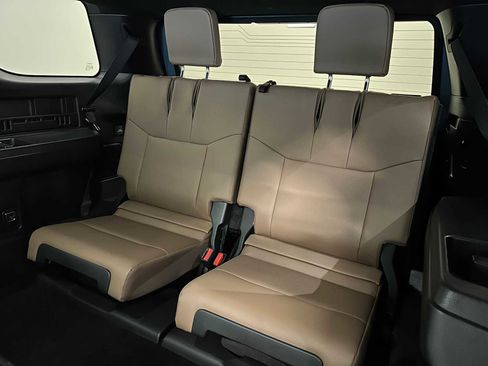 Used 2025 Toyota 4Runner Limited image 26