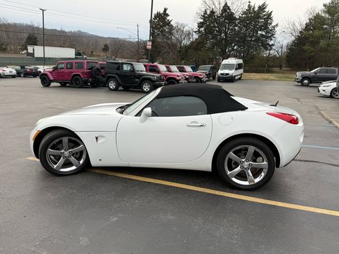 Used 2008 Pontiac Solstice Convertible w/ Preferred Package image 6
