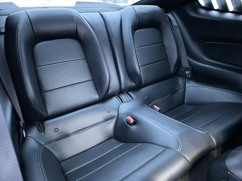 Used 2016 Ford Mustang GT Premium image 40