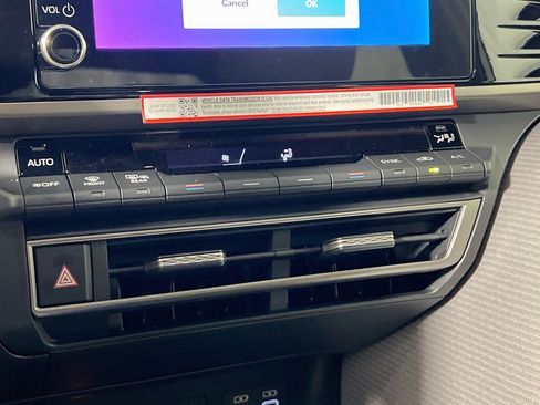 Used 2026 Toyota Camry SE FWD image 26