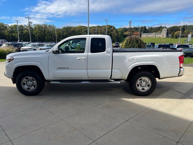 Used 2016 Toyota Tacoma SR5 AWD/4WD image 4