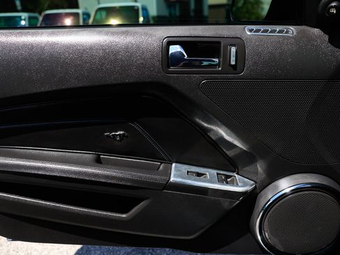 Used 2010 Ford Mustang GT image 46