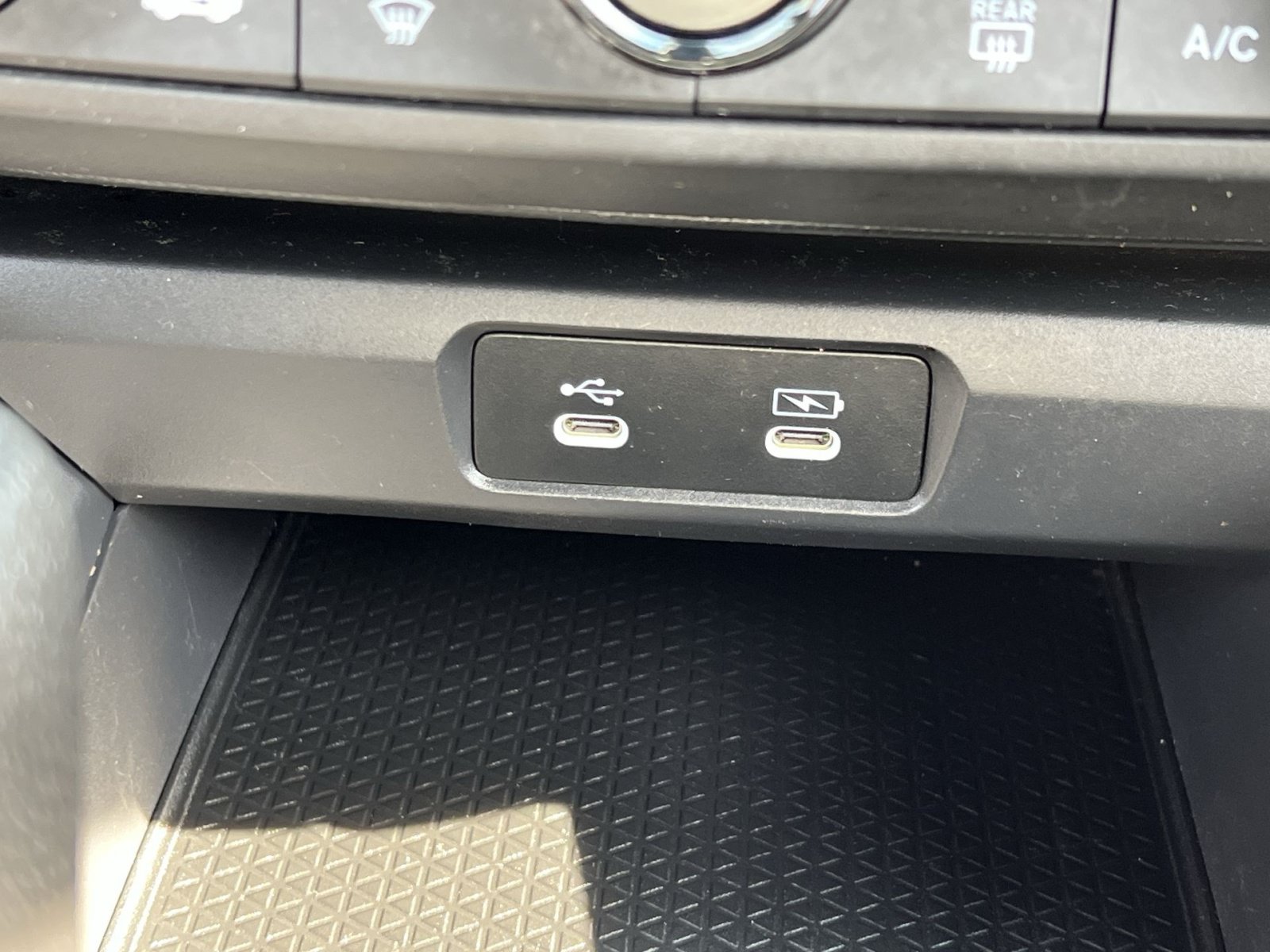 Used 2024 Honda Accord LX image 38