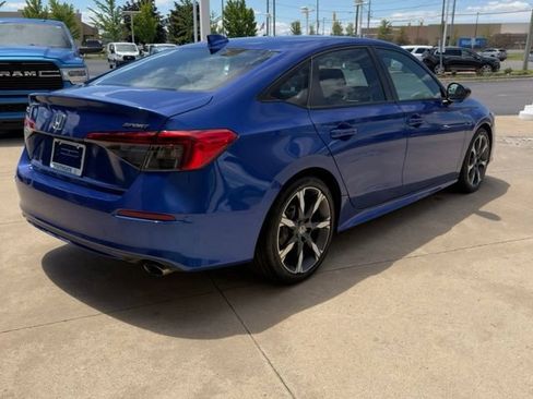Used 2023 Honda Civic Sport image 5