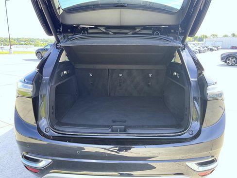 Used 2023 Buick Envision Avenir AWD/4WD image 21