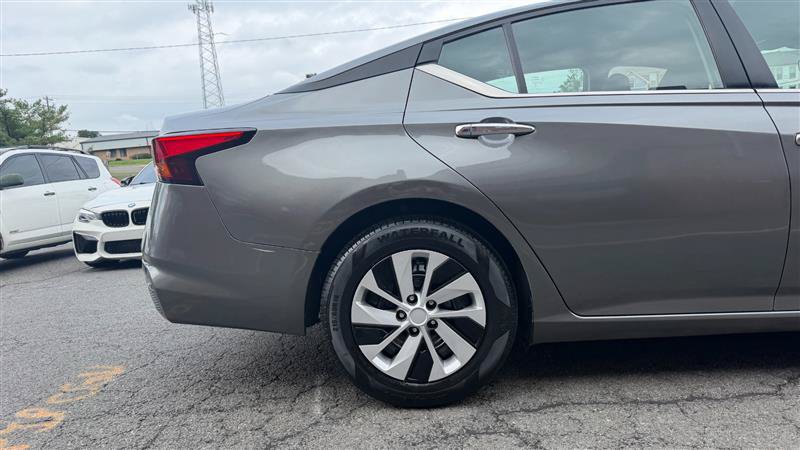 Used 2022 Nissan Altima 2.5 S FWD image 5