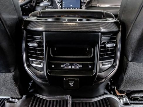 Used 2024 RAM 2500 Limited AWD/4WD image 36