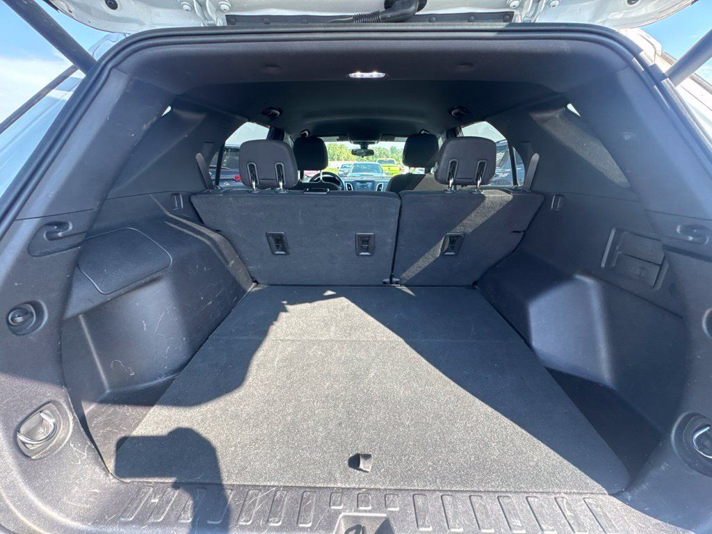 Used 2018 Chevrolet Equinox LT FWD image 9