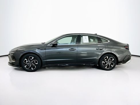 Used 2025 Hyundai Sonata SEL FWD image 4