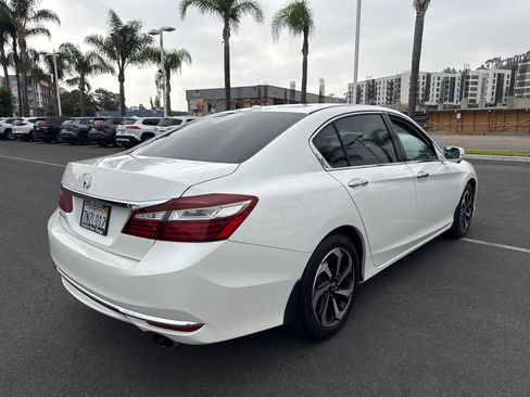 Used 2016 Honda Accord EX-L image 11