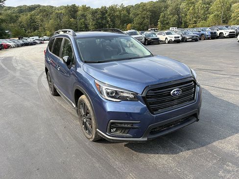 Used 2022 Subaru Ascent Onyx Edition image 2