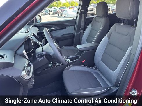 Used 2022 Chevrolet TrailBlazer LT w/ Convenience Package AWD/4WD image 10