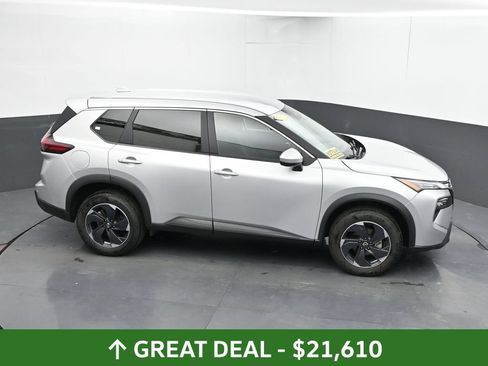 Used 2025 Nissan Rogue SV AWD/4WD image 38