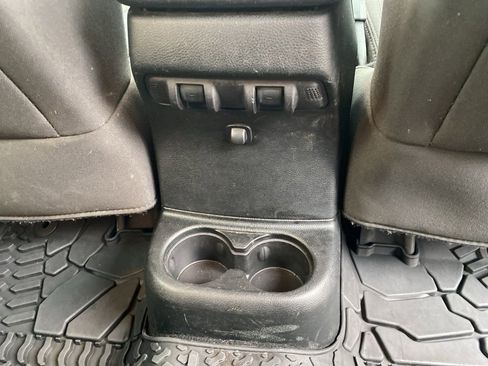 Used 2018 Jeep Wrangler Unlimited Sport S AWD/4WD image 42