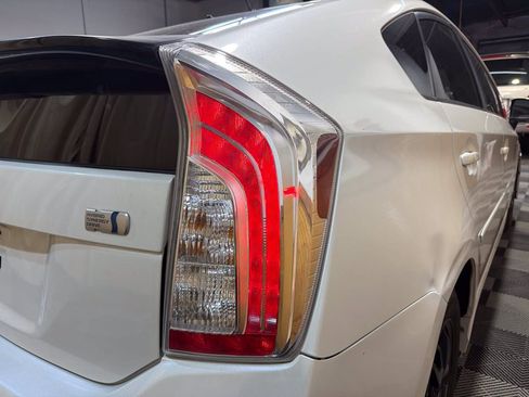 Used 2012 Toyota Prius Two FWD image 9