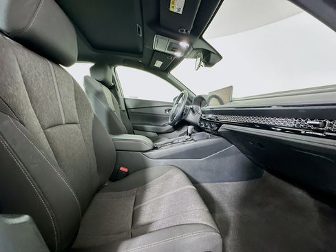 Used 2023 Honda Accord Sport image 29