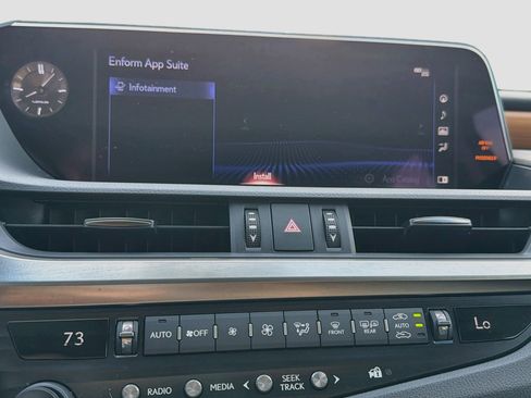 Used 2019 Lexus ES 300h FWD image 30