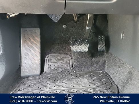 Certified 2023 Volkswagen Jetta SE w/ Panoramic Sunroof Package FWD image 42