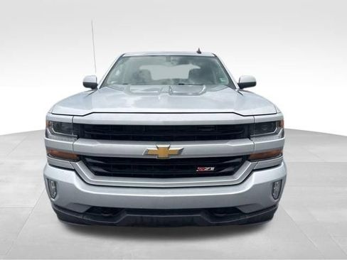 Used 2018 Chevrolet Silverado 1500 LT w/ All Star Edition AWD/4WD image 2