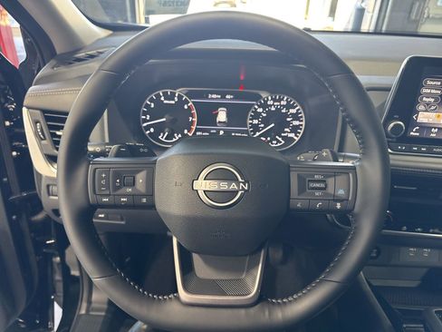 Certified 2026 Nissan Rogue SV w/ Cold Weather Package AWD/4WD image 17