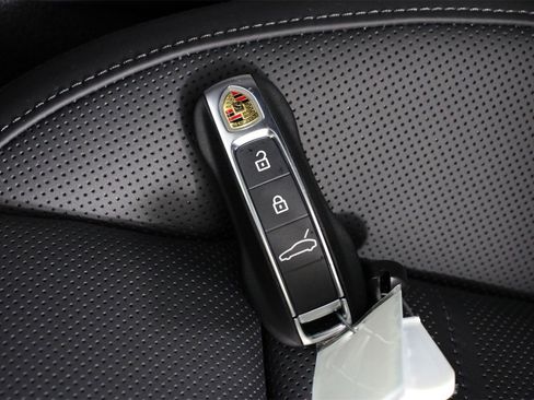 New 2026 Porsche Panamera 4 image 23