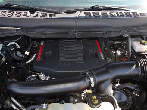 Certified 2022 Ford F150 Raptor w/ Equipment Group 801A High image 29