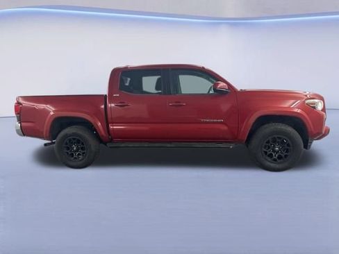 Used 2019 Toyota Tacoma SR5 image 8