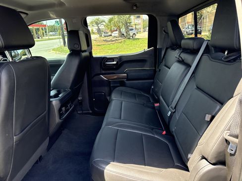 Used 2020 Chevrolet Silverado 1500 RST w/ Texas Edition AWD/4WD image 12