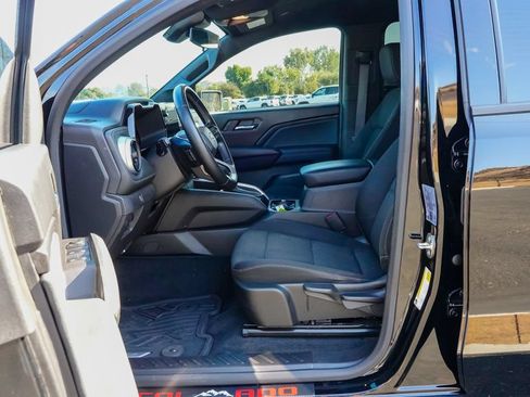 Used 2023 Chevrolet Colorado LT RWD image 16