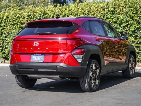 Used 2024 Hyundai Kona SEL w/ Convenience Package AWD/4WD image 6