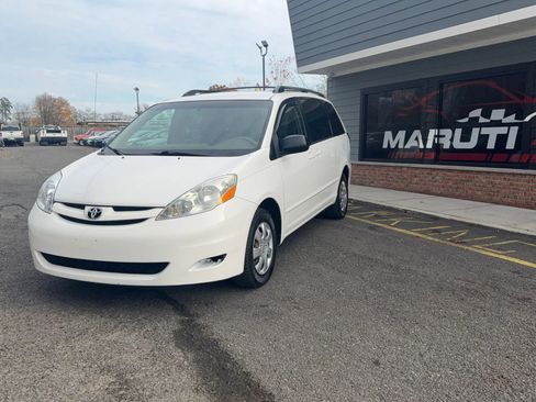 Used 2006 Toyota Sienna LE image 1