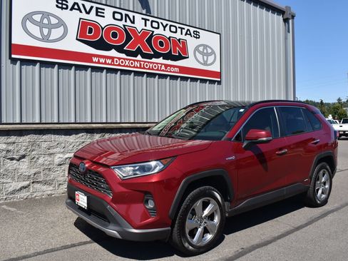 Used 2020 Toyota RAV4 Limited AWD/4WD image 1