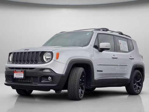 Used 2018 Jeep Renegade Altitude image 16